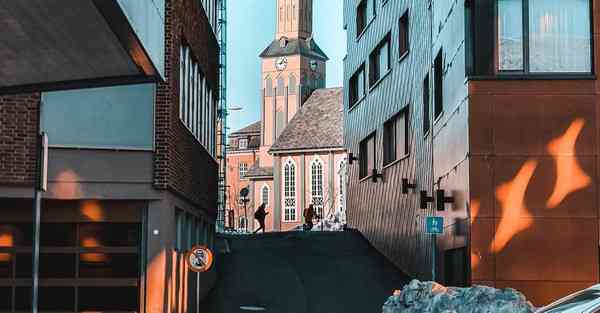 如何制作海报宣传片_如何制作海报宣传图片长图