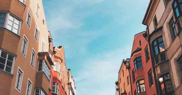 琉璃是什么颜色的图片_琉璃是什么颜色