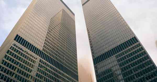 宣传片开头如何突出电影主题