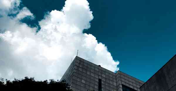 琉璃是女主角的小说