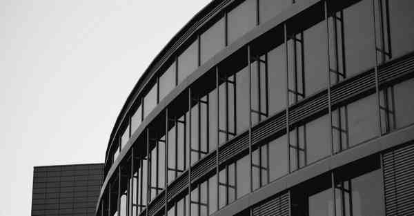 琉璃是什么东西_琉璃是什么东西做的