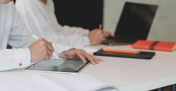 琉璃是女主角的小说