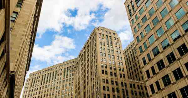 拍宣传照姿势_拍宣传照姿势男士