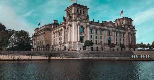 制作自己的宣传片_制作自己的动漫形象