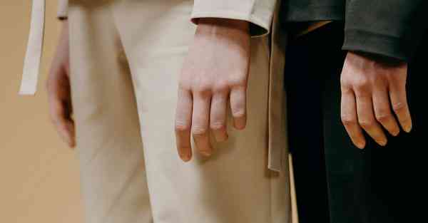 电影的吻戏是怎么拍摄的