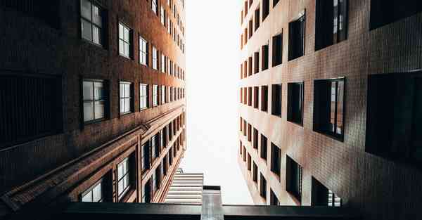 专业制作各种鱼缸_专业制作各种广告牌